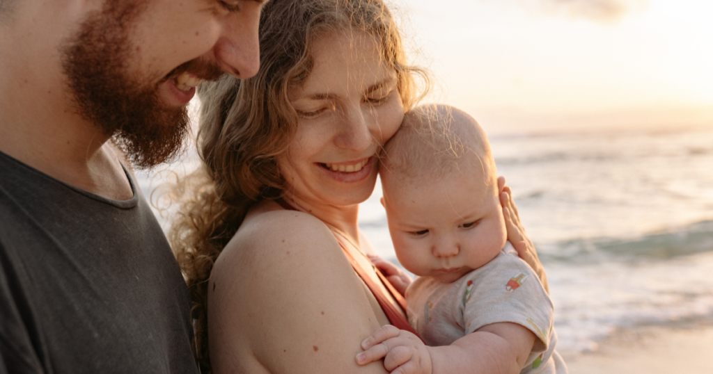 different types of parenting: authoritative parenting, permissive parenting, authoritarian parenting, uninvolved parenting