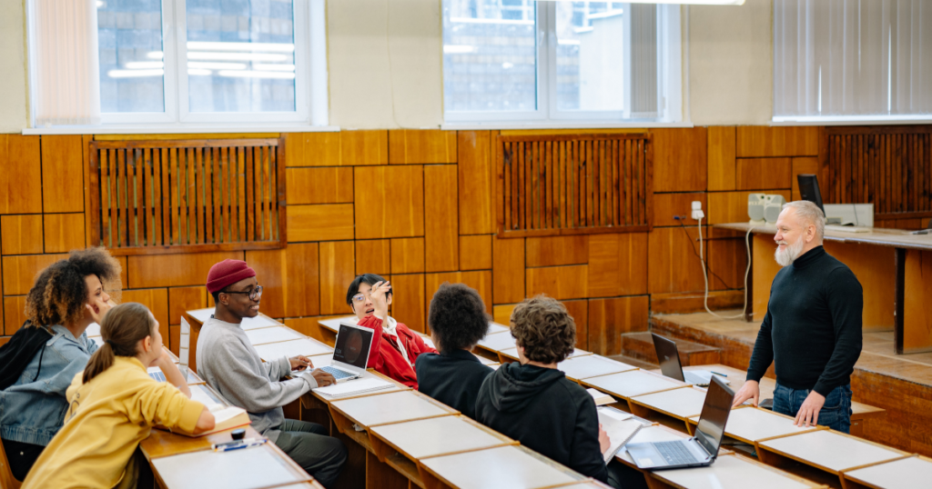 These courses help adults learn how to guide kids with more confidence. From birth onward, young minds grow fast—lessons can keep caretakers ahead.