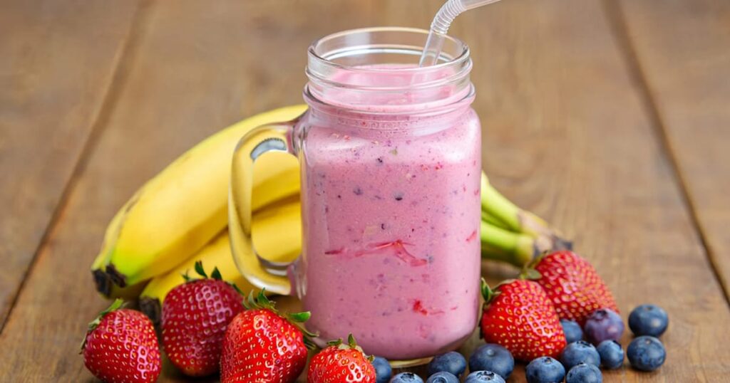 A smoother puree is produced by blending the bananas in a food processor or blender.